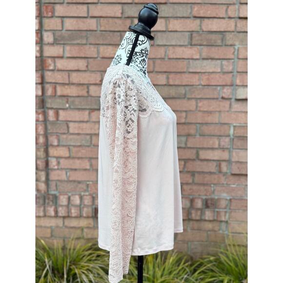 EUC Women's Calvin Klein Beautiful Pink Top w/ Lace Sz Large - Picture 2 of 5